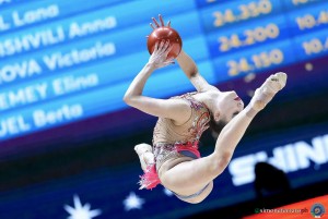 sr q beljajeva adelina est ph simone ferraro sfa07888 copia